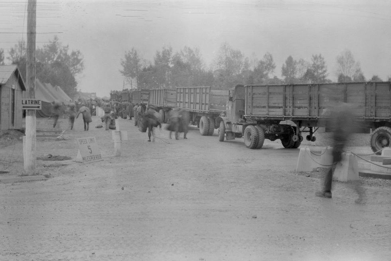 Illustration for article titled A Huge Batch Of Unseen WWII Photos Have Been Discovered And Restored